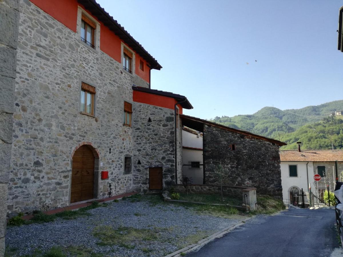 B & B Via Di Mezzo Coreglia Antelminelli Εξωτερικό φωτογραφία